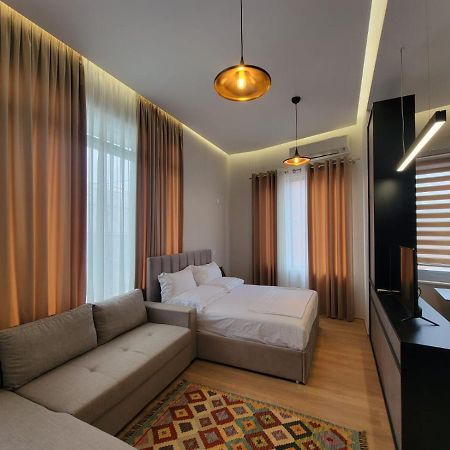 Berhami Studio Apartment Tirana Kültér fotó