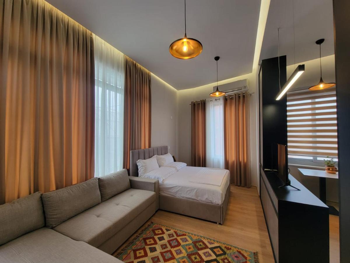 Berhami Studio Apartment Tirana Kültér fotó