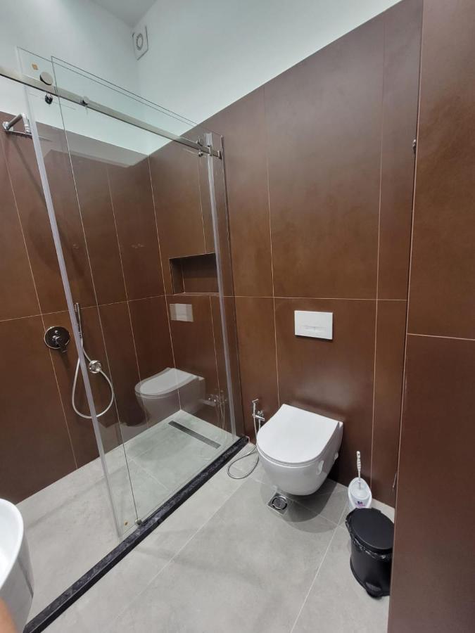 Berhami Studio Apartment Tirana Kültér fotó